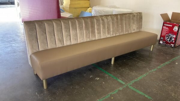 Rounded Metal legs